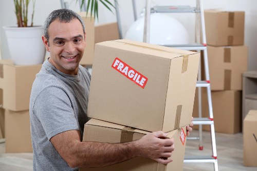 Moving truck service for residential and commercial moves in Shoreditch