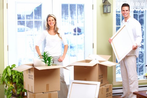 Moving help for tight streets and access in Shoreditch